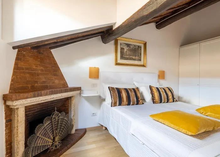 Attico Con Terrazza Privata Silenzioso Casa Mem Apartamento